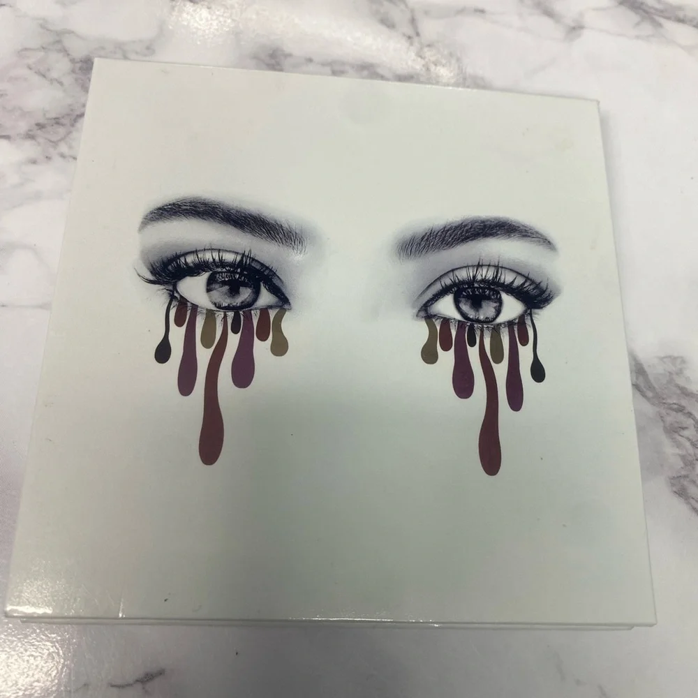 Kylie Cosmetics The‎ Burgundy Eyeshadow Palette